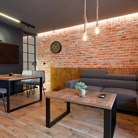 Mamma Mia - アパート オシフィエンチム